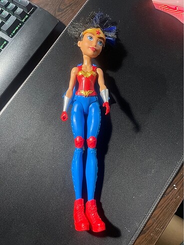 Barbie DC Wonder Woman Mattel Bebek