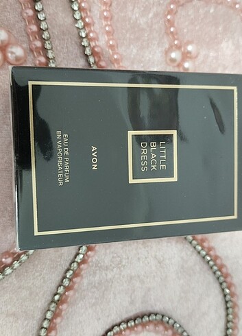 Avon little black dress parfüm