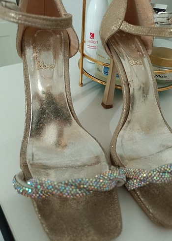 Altın Renkli Kadın Stiletto Abiye Ayakkabı