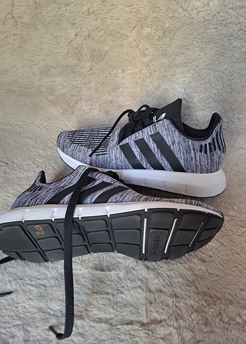 40 Beden gri Renk Adidas Originals Swift Run Spor Ayakkabı