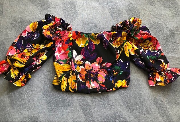 Crop top