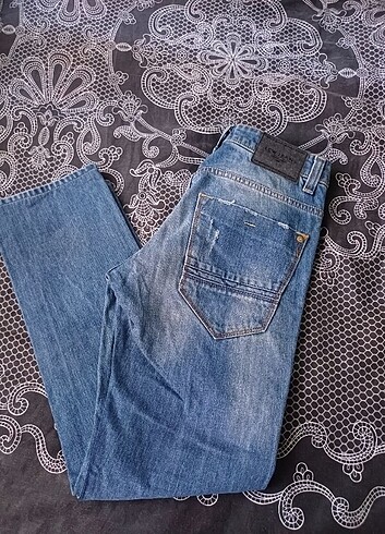 32 Beden mavi Renk erkek jean