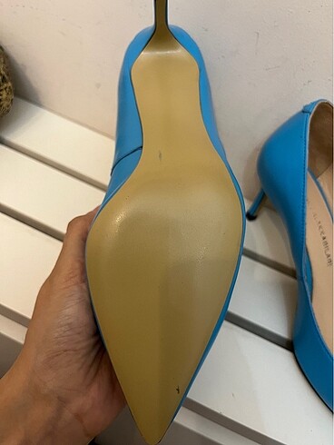 37 Beden Stiletto