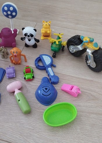 Renkli Mini Aksiyon Figürleri Seti - Görsel 3