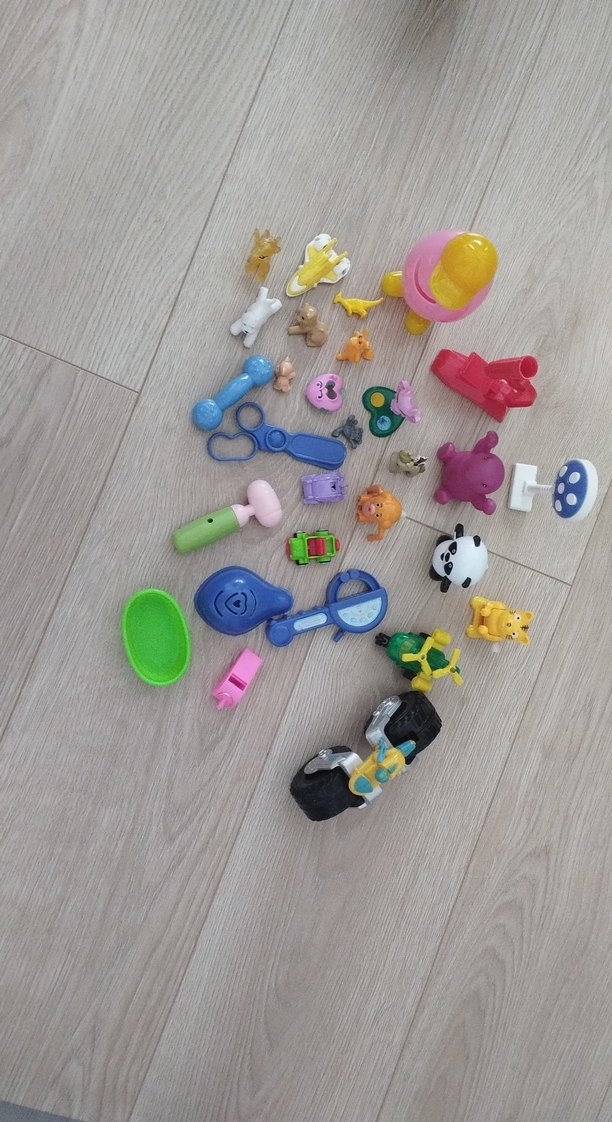 Renkli Mini Aksiyon Figürleri Seti - Görsel 4