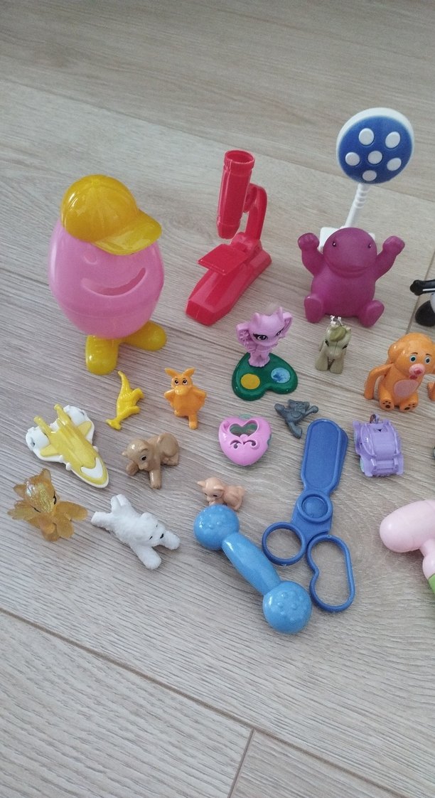 Renkli Mini Aksiyon Figürleri Seti - Görsel 2