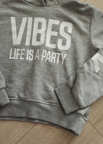 Gri Kapüşonlu  Sweatshirt - Görsel 2