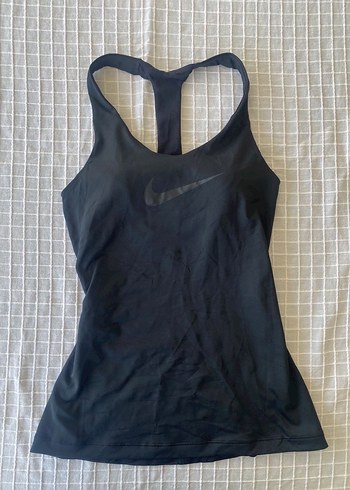 Nike dri-fit göğüs pedli spor üst
