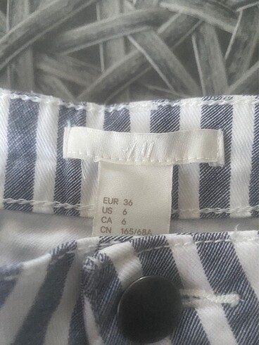 s Beden H&M çizgili kot şort