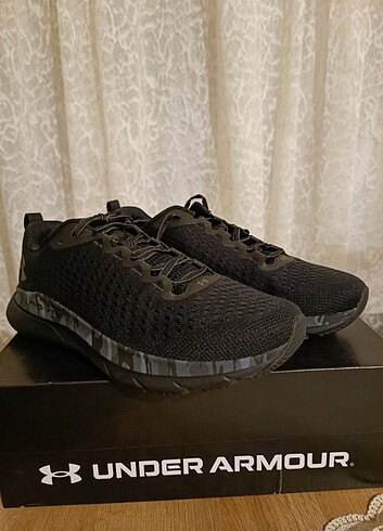 UNDER ARMOUR TURBULENCE ERKEK AYAKKABI 