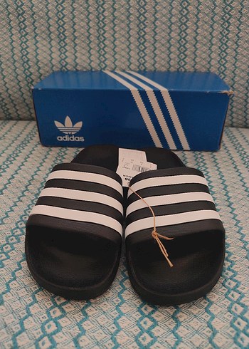 38 Beden Adidas Kadın Terliği Orijinal