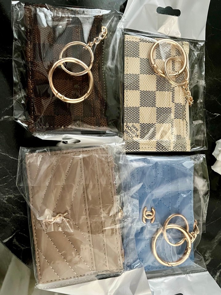 Altın Zincir Detaylı Parisian Anahtarlık - Görsel 3