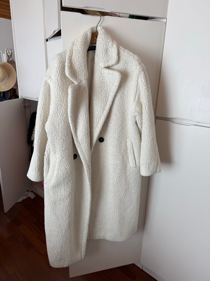 Beyaz Peluş Midi Kadın Kaban - Görsel 2