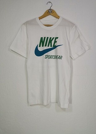 Nike t-shirt