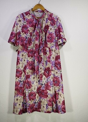 Floral desenli elbise