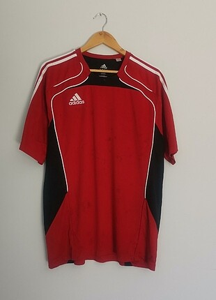 Adidas tişört