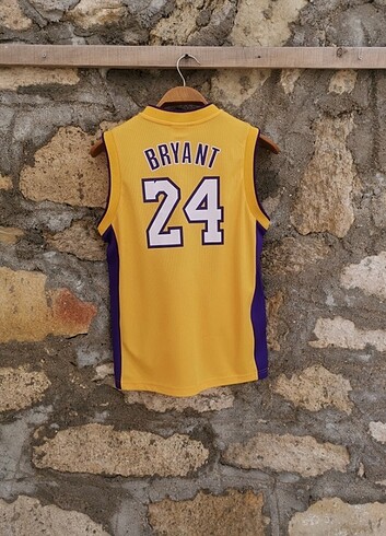 15-16 Yaş Beden Lakers