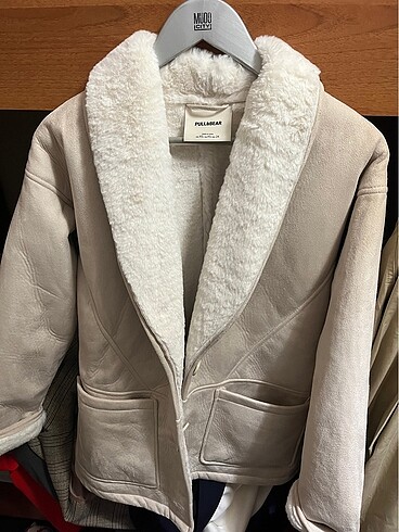 Pull bear mont
