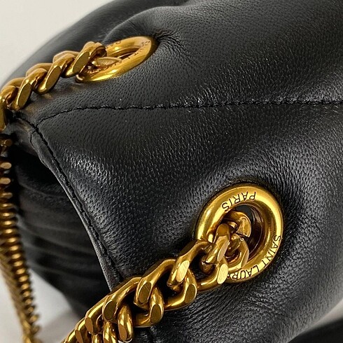 Beden siyah Renk YVES SAİNT LAURENT PUFFER SMALL MONOGRAM ALTİN