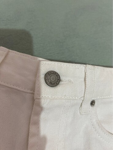Pull and Bear pull and bear kot şort beyaz