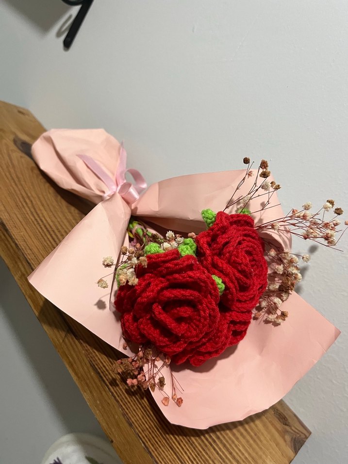 Kırmızı Örgü Çiçekli buket - Görsel 2