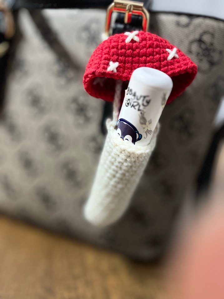 Renkli Örgü Mantar Anahtarlık - Görsel 4