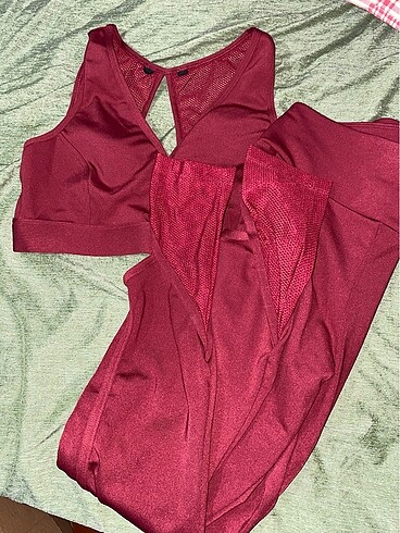 Bordo spor takımı - Görsel 2