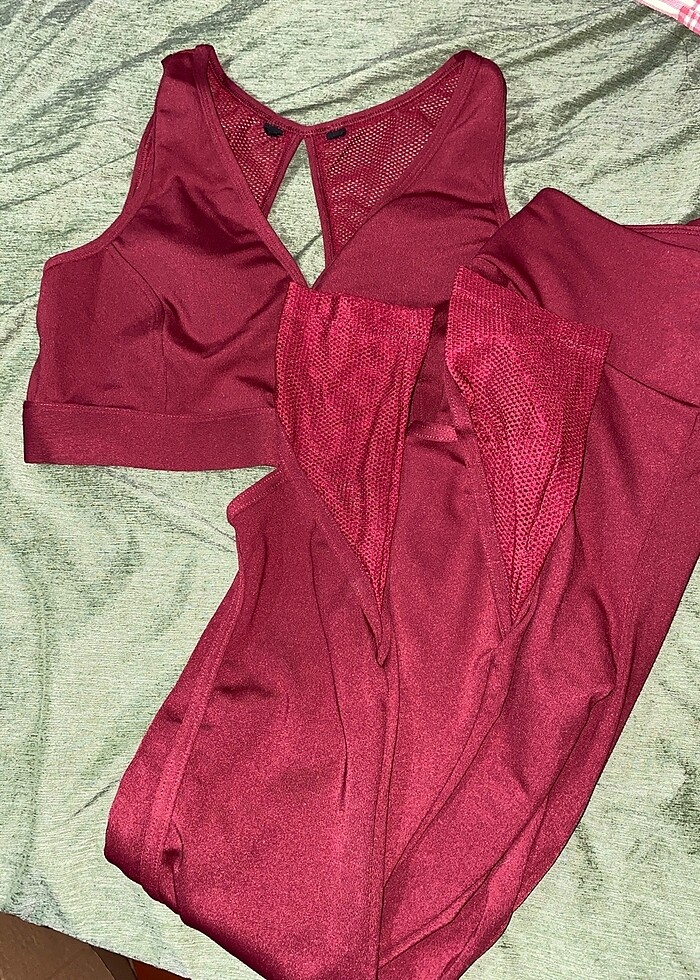 Bordo spor takımı - Görsel 2