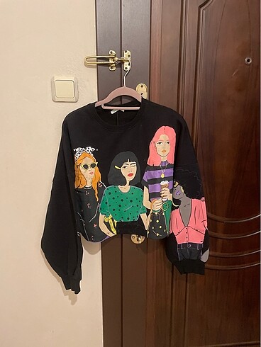 Sweatshirt