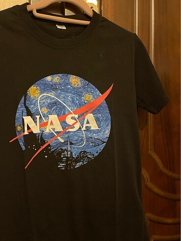 Nasa logolu tişört