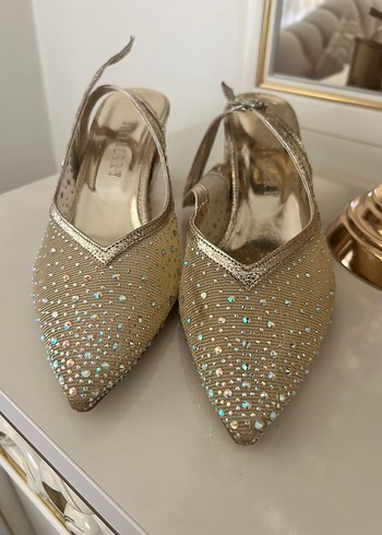 Altın Renkli taşlı Topuklu Ayakkabı - Görsel 3