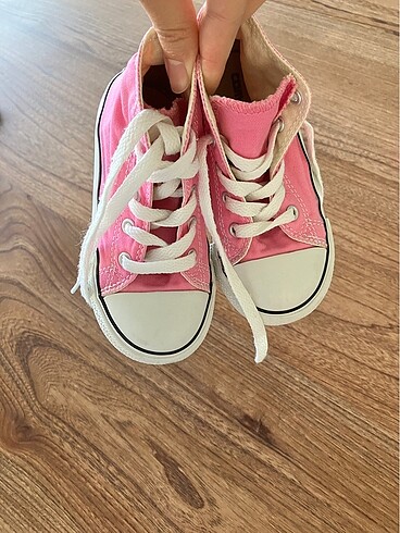 24 Beden pembe Renk Pembe çocuk converse 24 numara