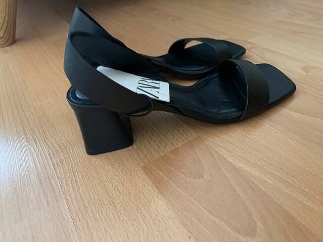 36 Beden Zara sandalet
