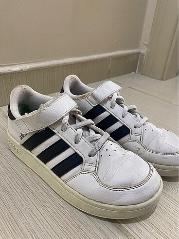 33 Beden Adidas Çocuk Ayakkabı