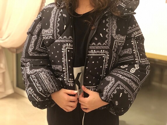 Bershka mont