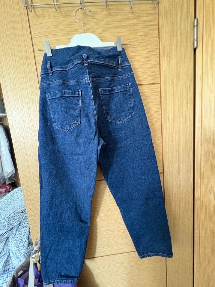 Mavi Bel Detaylı Hamile Kot Pantolon - Görsel 2