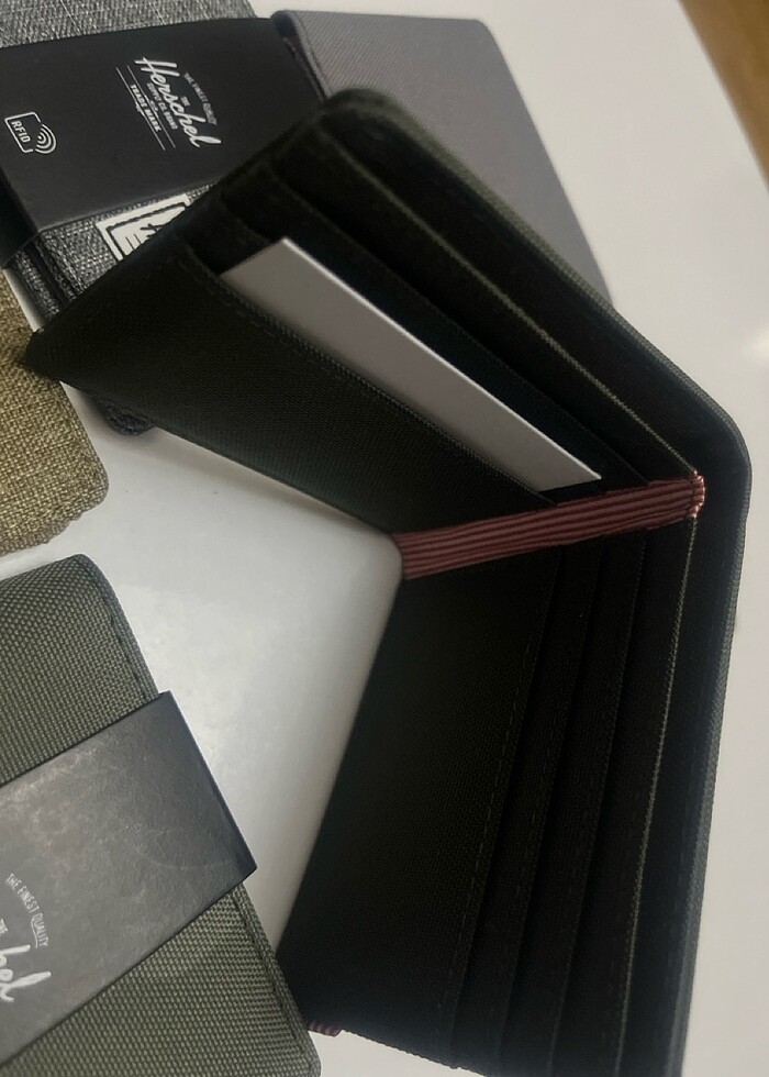 Herschel cüzdan - Görsel 3