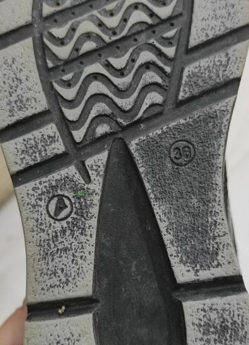 Siyah spor ayakkabı - Görsel 3