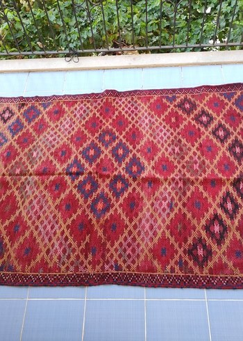 Canlı Renkli Klasik Desenli Kırmızı Halı - Görsel 3