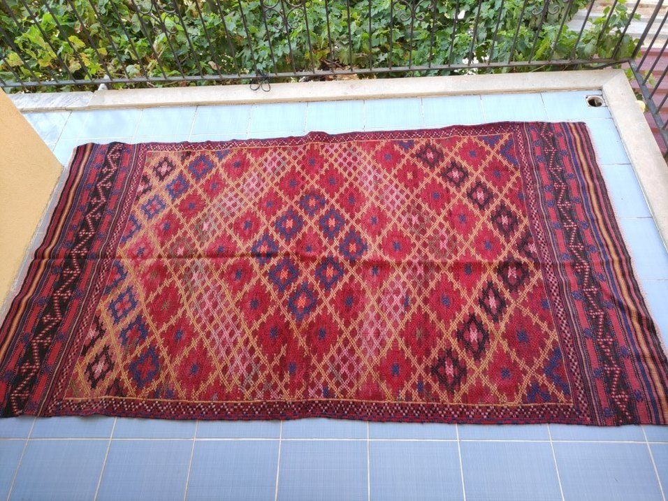 Canlı Renkli Klasik Desenli Kırmızı Halı - Görsel 3