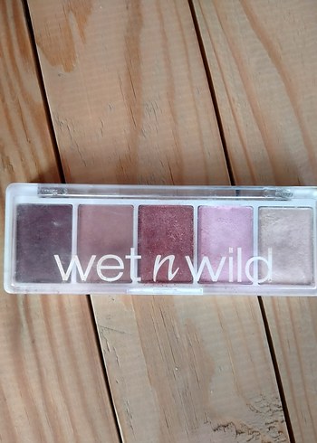 Bej ve Pembe Tonlarda Göz Farı Paleti - Görsel 2