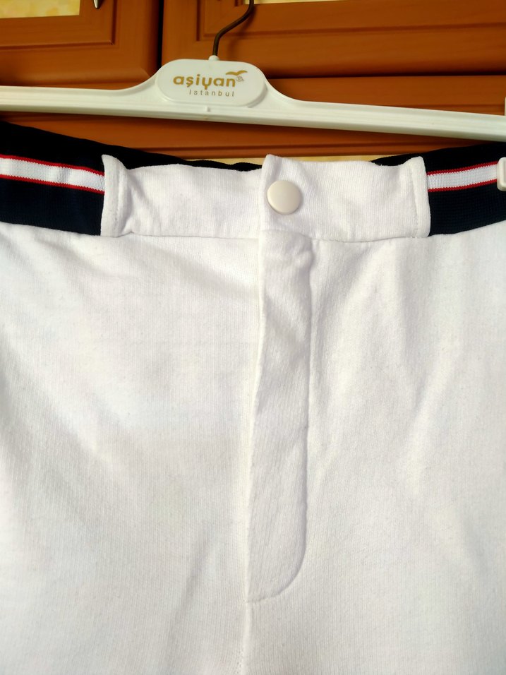 Beyaz Kemerli Spor Rahat Kadın Pantolon - Görsel 4