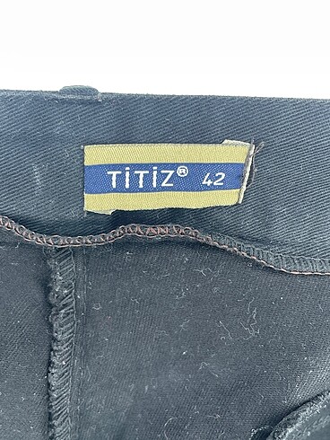 42 Beden siyah Renk PreLoved Jean / Kot %70 İndirimli.