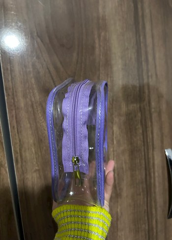 Mor Fermuarlı Şeffaf Makyaj Çantası - Görsel 4