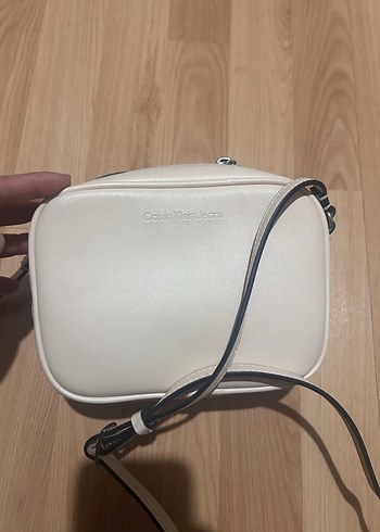 Pudra pembe Deri Calvin Klein Çapraz Çanta - Görsel 5