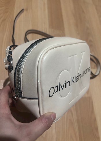 Pudra pembe Deri Calvin Klein Çapraz Çanta - Görsel 4