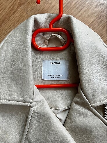 xs Beden ten rengi Renk Bershka deri ceket