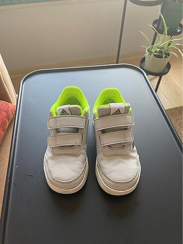 Adidas çocuk ayakkabısı