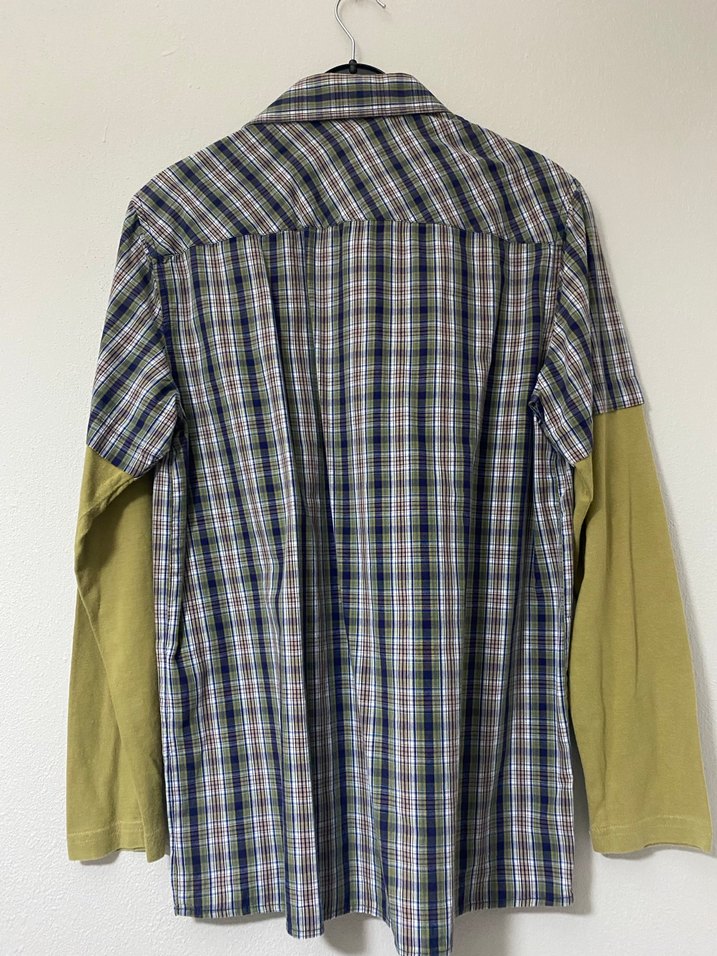 Düğmeli, uzun kollu erkek gömlek - Görsel 3