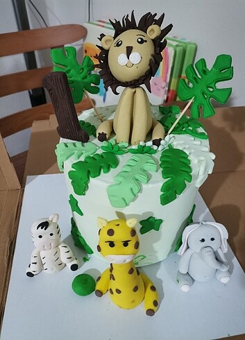 Maket doğum günü pastası Safari